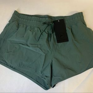 NWT 90 Degree By Reflex Running Shorts in Sage Size: Small
